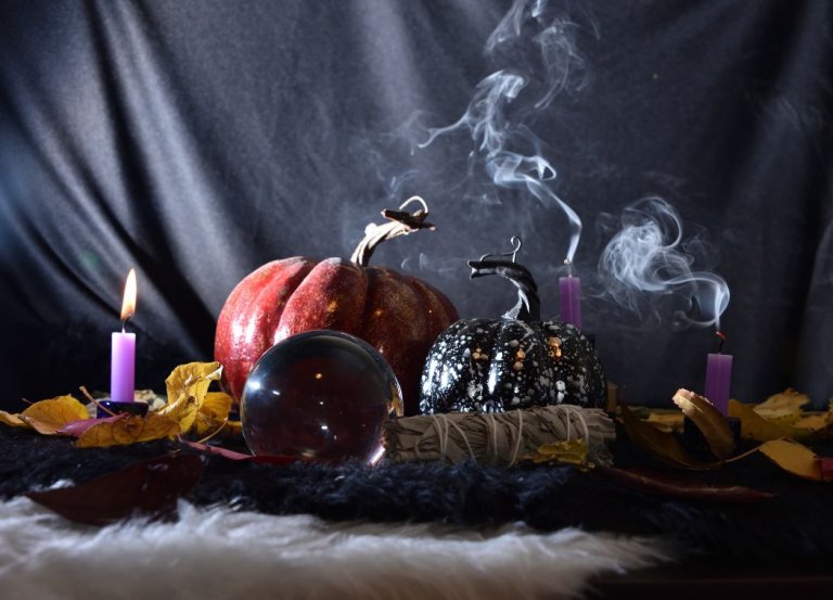 How to Celebrate Samhain Sabbat