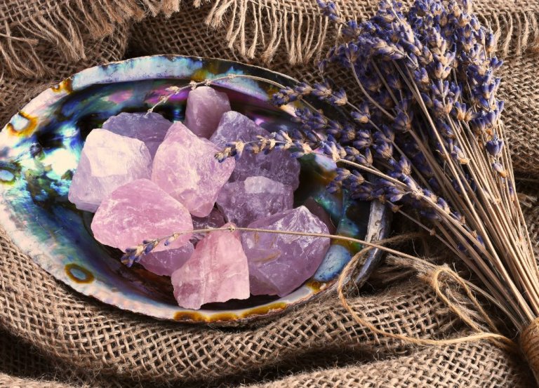 Rose Quartz Crystal Meaning & Properties